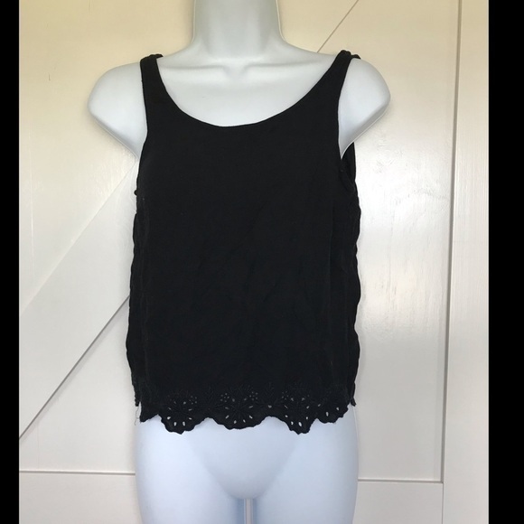 𝅺black cropped top tank top - Picture 1 of 4